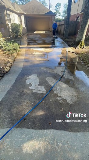 Scrub Daddy Pressure Washing on TikTok