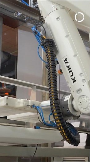 World's first chocolate and praline robot at the Zotter chocolate factory