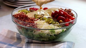 61K views · 41 reactions | This salad is unlike any other!! It's a MUST TRY!! Print the recipe here: https://www.isavea2z.com/big-mac-cheeseburger-salad-keto-friendly/ | Keto Friendly Recipes | Facebook