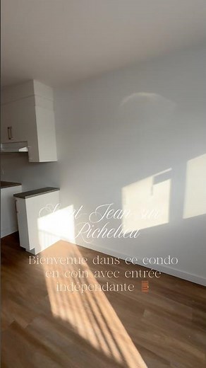 🤩 134 900$ 🤩 Loft complètement rénové près de la base militaire, du cégep et de tous les services!