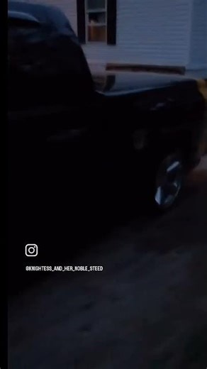 Custom slammed 2004 Dodge Ram 1500 5.7 Rumble