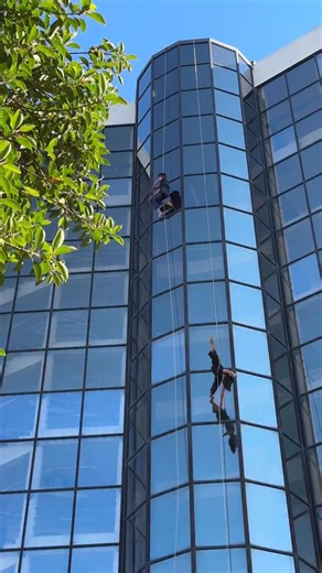 7.7K views · 106 reactions | Durante uma semana, a Torre B...