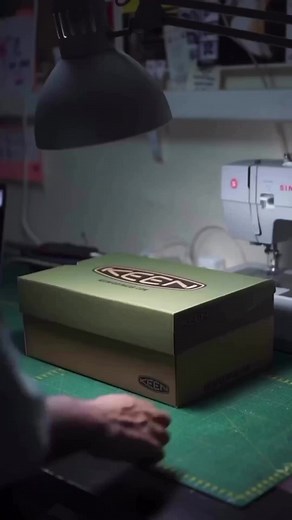 @unusualfelines took our Newport and put his own spin on it! Upcycling pants offcuts from alterations on the upper, to the signature Hakim style. 🪡🧵 Super cool re-share from our friends at @keensingapore! #KEEN #HackANewport #KEENSingapore #KEENthailand #element72thailand