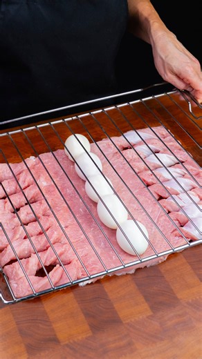 appetizing.tv on Instagram: "The brilliant trick that will change the way you cook meatloaf! Ingredients pork chop: 2 kg (4 lb) eggs: 5 pc onion: 1 pc red bell pepper: 1 pc pickled cucumbers: 150 g (5.3 oz) cheese: 6 slices ham: 6 slices mustard: 20 g (0.7 oz) sweet paprika: 2 g (0.1 oz) black pepper: 1 g (0.0 oz) tomatoes: 2 pc parsley: 10 g (0.4 oz) garlic: 5 g (0.2 oz) olive oil: 20 ml (0.7 fl oz) salt: 3 g (0.1 oz) black pepper: 1 g (0.0 oz) Sauce water: 1 l (34 pt) mayonnaise: 70 g (2.5 oz)