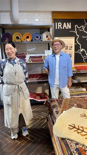 Layout レイアウト｜ヴィンテージラグ / トライバルラグ / ギャッベ専門店 on Instagram: "盛り上がったbe goodも本日最終日！ やっぱりこれが気になる！がある方はお早めに！！ 【be:goodとは？】 Layoutには、お客さまがラグを手に入れるまでのワクワクがいつまでも続いて欲しいという想いがあるから、お届けするラグにはたくさんのこだわりが詰まっています。 be:goodは、そのこだわりには少しだけ届かないけれど、普段使いには十分で魅力溢れるラグたちに、あえて手を入れることなく「ありのまま（be）」を「思いやりをもって（good）」、もっと身近に愉しんでいただくために、Layoutがつくるラグと人にやさしいカタチです。 もちろん現地でのクリーニングやメンテナンスは、Layoutのこだわりを徹底していますので、安心してお使いいただけます。 「いつかお部屋に敷いてみたいな…でも…」という方も、この機会に一緒に暮らすファーストラグを探してみませんか？ #begood #layout__tokyo #layout_okinawa #tribalrug #gabbe