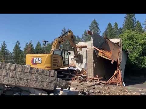 Demolition Day: Caterpillar Excavator Tears Down & Hauls Away ENTIRE Thrift Shop!
