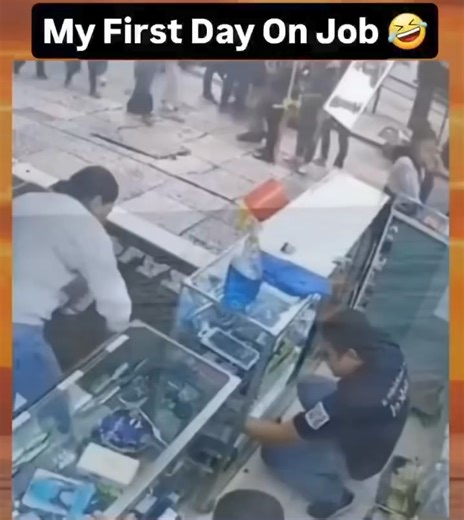 39K views · 216 reactions | First day at job. | Hum Or Aap | Facebook