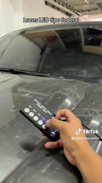 Demostración de Luces LED Tipo Federal con Módulo de Sincronización