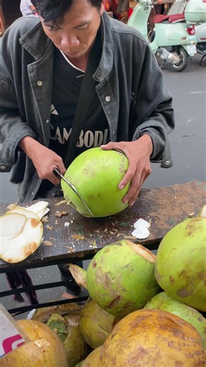 How to Quickly Peel a Coconut: Step-by-Step Guide
