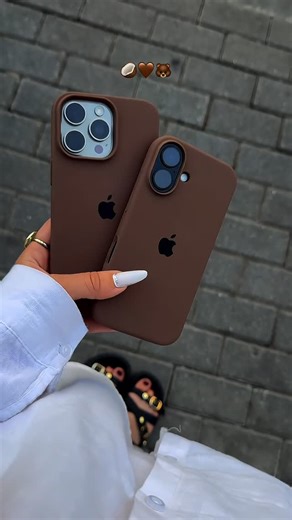 ‎مهدی محسنیان / قاب گوشی و موبایل‎ on Instagram‎: "قاب سیلیکونی اسپرسو پرطرفدار 🤎🤎🤎 پرفروش ترین و ترند ترین رنگ سال😍 با احترام ۳۹۵ت 🫶🏻 پوشش دور تا دور و ضد لک و جوهر👀 داخل مخملی😍 iPhone 7-8-se2020 iPhone 7Plus-8Plus iPhone 12Promax iPhone 13-14-15 iPhone 13Promax iPhone 15Promax iPhone 16-16Pro-16Promax iPhone 17-17Pro-17Promax"‎