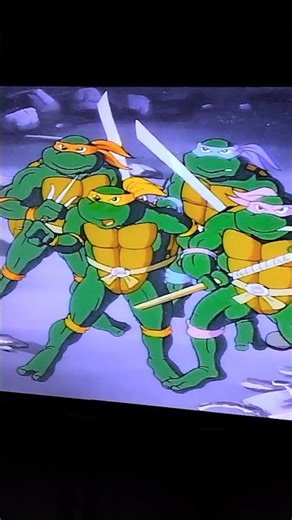 WATCHING TMNT & EATING PIZZA?#cartoon #shorts #animation