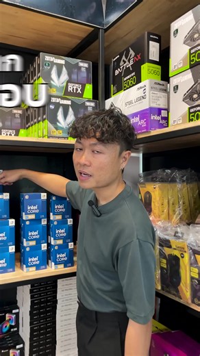 เน้นทำงานลื่นๆ ต้องสเปคนี้! ✨💥INTEL CORE i7 14700F x RTX 5060 8GB OC TWIN EDGE SPEC CPU INTEL CORE i7 14700F (20C/28T) MB GIGABYTE UD B760M D3HP DDR5 Ram 32GB/5200 DDR5 (16*2) CORSAIR VENGEANCE RGB BLACK VGA ZOTAC GAMING GEFORCE RTX 5060 8GB OC TWIN EDGE SSD M.2 512 GB DAHUA C970N Power OCYPUS DELTA 750W 80 BRONZE BLACK Case LIAN LI VECTOR V100 RGB WHITE ชุดน้ำปิด 2 ตอน Einarex VERTEX สีขาว ราคา 43,780 บาท ( ราคาขึ้นอยู่กับวันที่จัดสเปก) รับหน้าร้านได้ส่วนลดทันที 500 บาท ✅#จัดส่งฟรี ทั่วประเทศ 