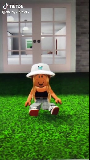 How to Become a Baby in Bloxburg - Tutorial and Tips