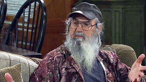 2.9M views · 7.6K shares | It ain't over 'til it's over! The final episodes of #DuckDynasty hatch tonight at 9/8c on A&E. | Duck Dynasty | Facebook