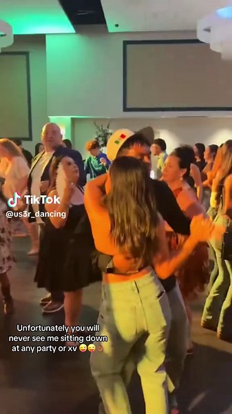 #goviral #xv #parties #dancing #bandas #fypシ゚viral #blowthisup #az #chauuuuuu🤪