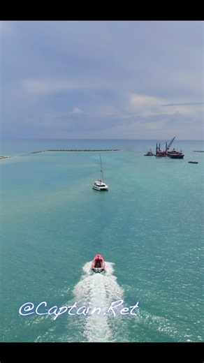 11K views · 250 reactions | St Lucie Inlet update & boat stuck on the shoal. Still a little shallow on the north side, stay to your greens by the #5 then to red side for #8. They are dredging, but it will most likely take some time to get the whole channel back to a safe depth for deeper draft vessels. #captainretriever #boatus #dredge #catamaran #sandbar #inlet #ocean #stuck | Captain Retriever | Facebook