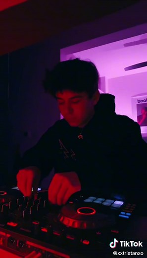 Melanie Martinez: Pacify Her Slowed | EDM Vibes Music