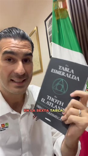 92K views · 7.2K reactions | En la Tabla Esmeralda de Thot el Atlante se encierra un principio eterno: el poder del espíritu sobre la materia. La política, como la vida, encuentra su sentido cuando se guía por la conciencia y la verdad. Porque sin ética y sin luz interior, ningún gobernante puede transformar su tiempo. | Miguel Torruco Garza | Facebook