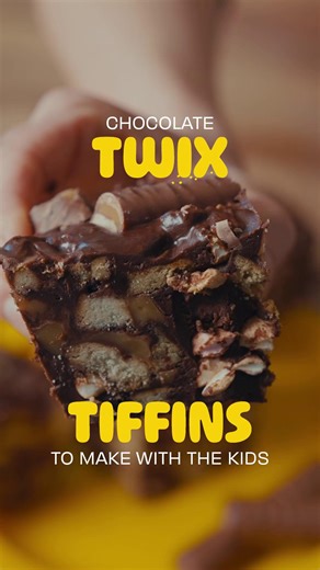 🍫 Twix Tiffins 🍫 No-bake, chocolatey and packed full of Twix 😍 Perfect for sharing, gifting or a sweet treat with a cuppa. How to make it 👇 Ingredients • 175g Lyle’s golden syrup • 125g unsalted butter • 250g milk chocolate • 250g dark chocolate • 350g Twix • 100g mini marshmallows • 200g digestives • Extra Twix for decoration Method 1️⃣ Melt syrup, butter and chocolate together until smooth. 2️⃣ Chop Twix and crush digestives. 3️⃣ Mix everything together with marshmallows. 4️⃣ Press into a 