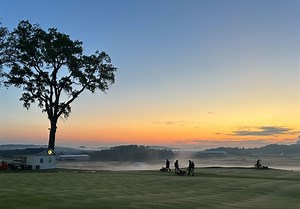 We played a round of golf at Oakmont Country Club. Here's what makes it so tough.