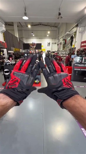 Looking for summer motorcycle gloves? 🥵🧤