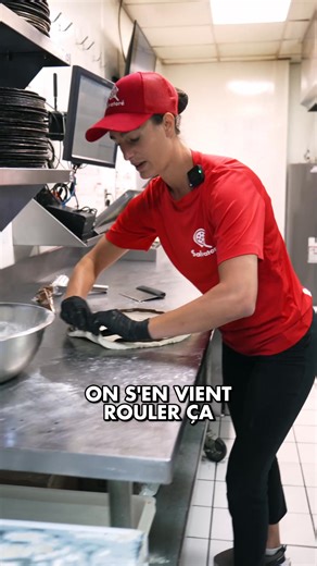 On ajoute cette pizza dessert sur le menu? 🍕😍 #pizza #dessert #pourtoi #chocolat #quebec | Pizza Salvatoré