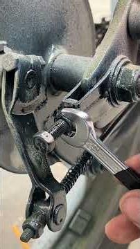 Nobody understood what this mechanic was doing to the #MotorcycleTips #DIYProjects #CreativeFixes