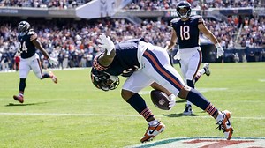 Can't-Miss Play: DJ Moore's first touch with Bears goes for 62-yard TD