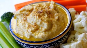 5-Minute Hummus with Tahini and Fresh Garlic