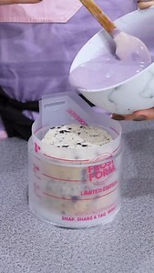 38K views · 830 reactions | We’re holding onto these last two days of Summer with this flower pot cake!  We used our Bento Kit with Mock Ganache Order worldwide on www.frostform.com | Frost Form | Facebook