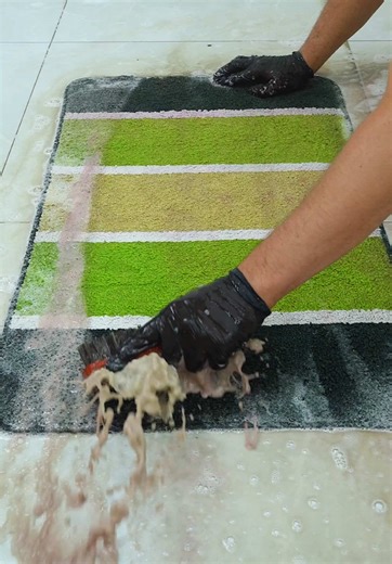 Mud vs Foam: The Ultimate Carpet Cleaning Experience