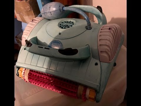 Maytronics Dolphin Robot Repair. Trouble shooting pool cleaner, check cord, motors, circuit board