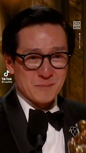 297K views · 14K reactions | 從難民營到奧斯卡 這樣的故事不只是發生在電影 就發生在他身上 我相信 也會發生在你我的身上 雖然夢想不是唯一的事 但確實是重要的事 如果你還有夢 不要放棄 請你繼續 | Peter 皮特好 | Facebook