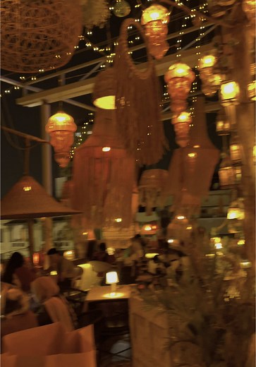 Feel the magic in the air and the comfort in every bite. ✨ #treetrunk #fyp #foryou #TreeTrunkVibes #foodie