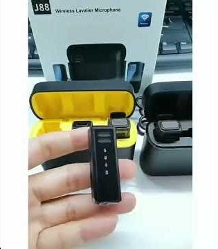 Wireless microphone lavalier clip
