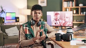 Review Streaming Man Computer Screen Workplace Stock Footage Video (100% Royalty-free) 3540188615 | Shutterstock