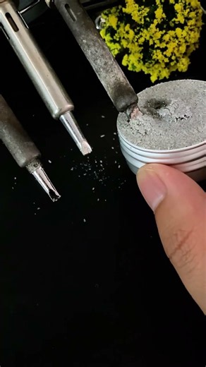 Easily repair soldering iron tips , leaving them shiny and new #reels #shorts #viral
