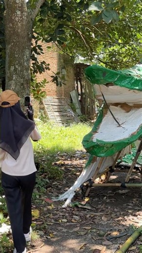 Kak Novi mendekati Ogoh ogoh terbengkalai ditengah hutan #badutcantik #funny #ogohogoh