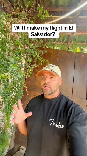 100K views · 4.3K reactions | Close call  #ElSalvador | Travel with Chelo | Facebook