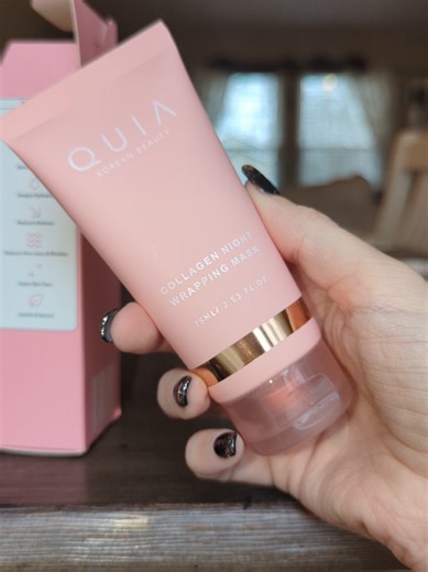 I’ve tried so many overnight masks that either break me out or do nothing. This one surprised me. I didn’t wake up greasy or dry — just soft, plump skin. It’s linked if you’ve been looking for something simple. #overnightskincare #dryskinroutine #skincaretok #collagenmask #tiktokshopfinds