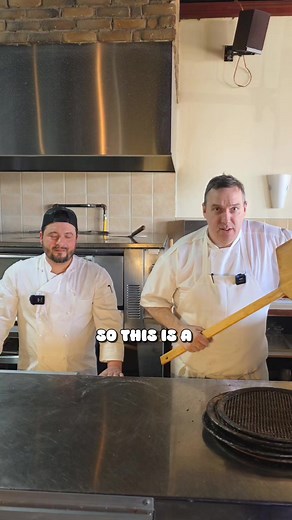 209K views · 2.6K reactions | 2 Ways To Make Pizza | Screen vs Peel  | Vivaldi | Facebook