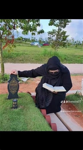 Reciting Quran at a Muslim Grave | Rabbani – Pergi Tak Kembali