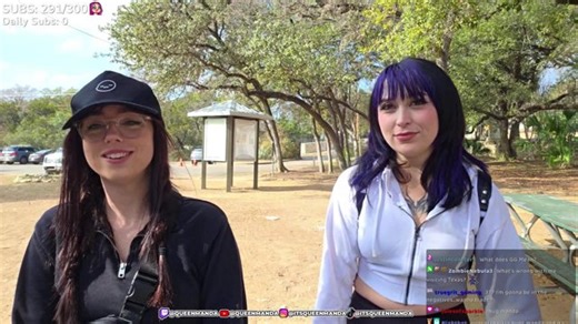 Is that a peacock or are you happy to see me? 🦚 @Morgana @Sunnybrew @Danioskam !socials !ghost