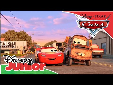 PIXAR CARS: en la carretera. La película | Disney Junior Oficial