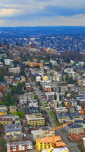 #Financial Wellness Spotlight: Your 2026 Credit Score Playbook Credit scores are changing, and 2026 is shaping up to be a pivotal year for how lenders evaluate borrowers, especially for #mortgages. 🚩 New credit scoring models are beginning to consider a broader picture of financial behavior, including rent and utility payments, while also placing more weight on consistent, long-term habits. In this article from our trusted partner, GreenPath Financial Wellness, you’ll learn what’s changing, wha