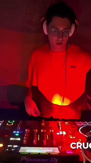 This Song Hits Different in Headphones 🎧 #djmix #dj #djset #djremix #sotufm