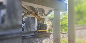 Interstate closes after railroad equipment strikes overpass in Williamson County