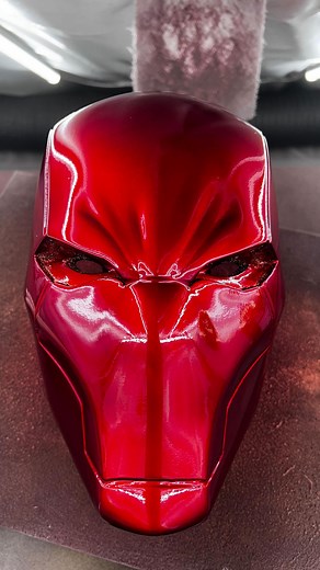 Frank Lee on Instagram: "This new paint booth setup has been a game changer. And this is still only rattle can spraypaint! I can’t use my HVLP gun until the downstairs garage is done being renovated but I’m excited! Being able to control dust and airflow? Huge level up for sure and I can’t wait to keep practicing and learning more. File by @do3d_com Paints by @rustoleum and @duplicolorauto #redhood #undertheredhood #batman #dccomics #3dprinting #paint #cosplay #spraypaint #3dprinted"