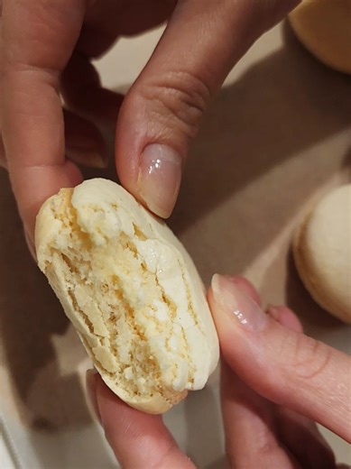 I used the Italian merengue macaron style and used and 1:1:1:1 method. 1 part egg whites (100g), 1 part almond flour (100g), 1 part sugar (100g) and 1 part confectioners sugar (100g), and 1 tbsp vanilla. Happy with the structure of the egg whites, but they didn't rise as much as would have liked. I will continue trying until I get it just right...