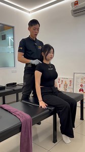 正骨调理帮助缓解疼痛。- 第1段 📍记得关注，第2段、第3段…以及完整影片📌 Body Alignment helps relieve pain. - Part 1 📍Follow for Part 2, Part 3… and the Full Video 📌 | Master Teoh JSP Wellness Body Alignment